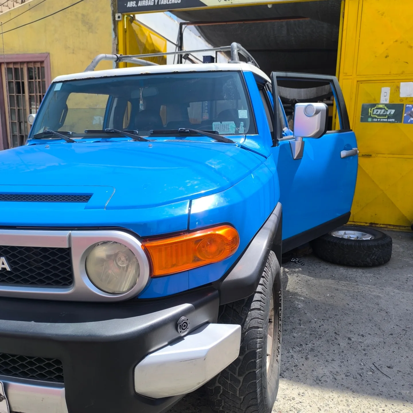 Toyota en taller para cambio de rodamientos y retén de masas traseras